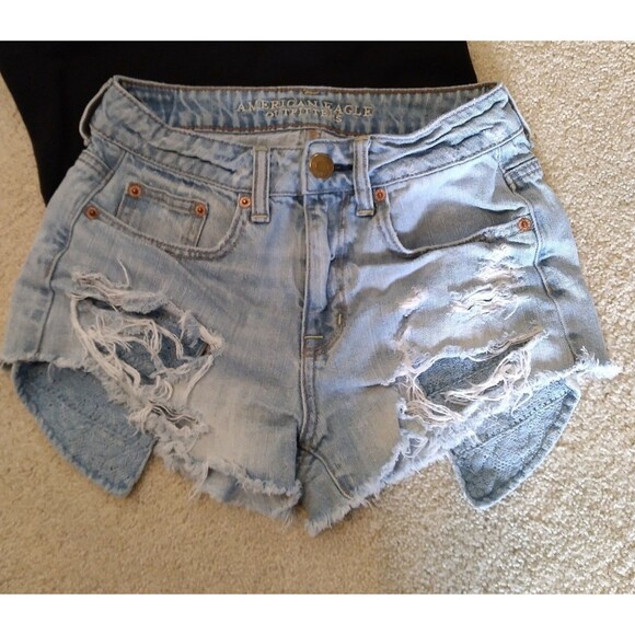 Lace Pockets American Eagle Distressed Jean Shorts Size 0 - Picture 1 of 5